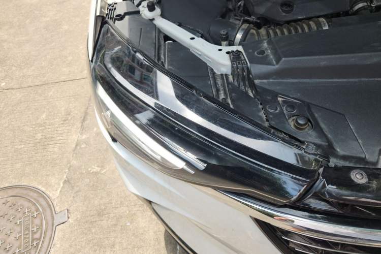 Used Buick Envision 2021 Encore Plus 652T Five-Seat Luxury Model Right Front Headlight