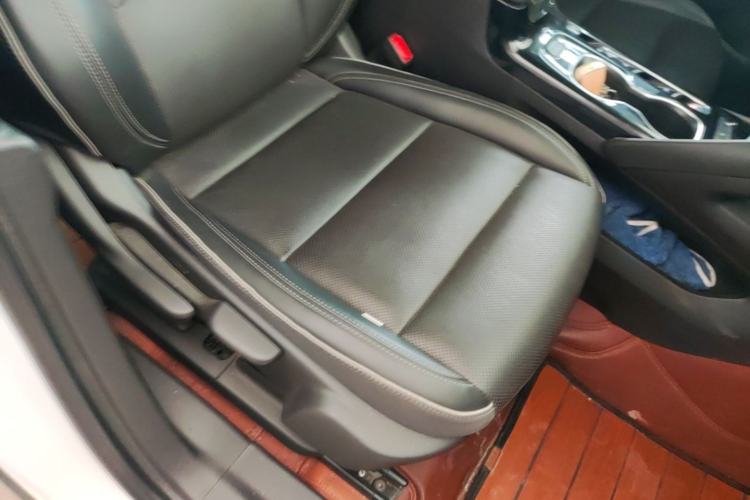 Used Buick Envision 2021 Encore Plus 652T Five-Seat Luxury Model Right Front Seat