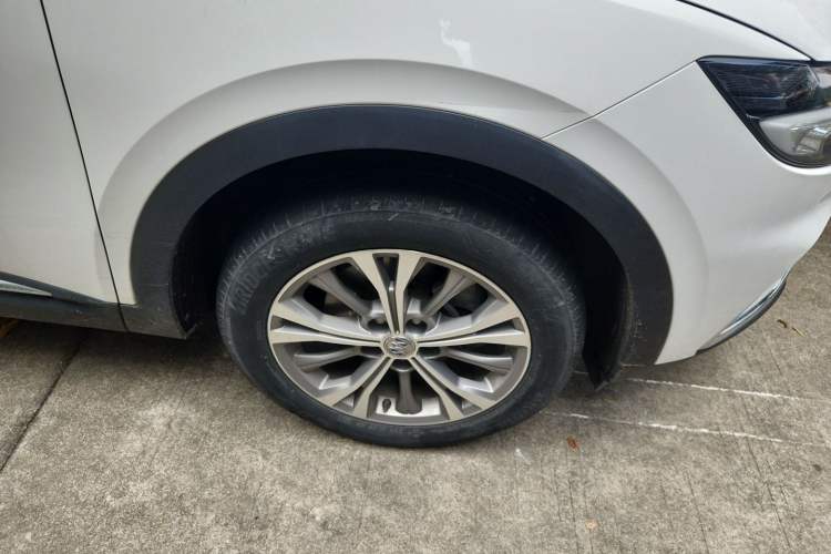 Used Buick Envision 2021 Encore Plus 652T Five-Seat Luxury Model Right Front Wheel Hub