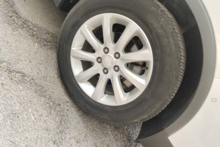 Used Buick Envision 2021 532T Two-Wheel-Drive Luxury Version Right Front Wheel Hub