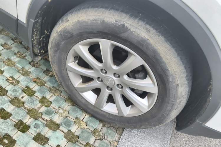 Used Buick Envision 2021 532T Two-Wheel-Drive Leading Version Right Front Wheel Hub
