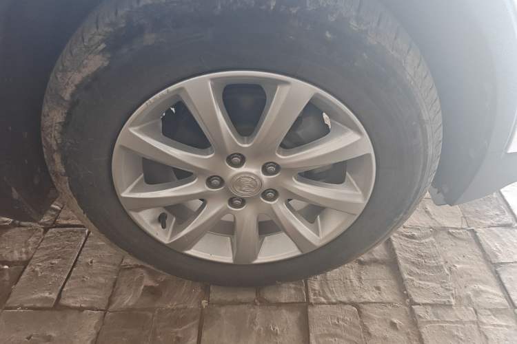 Used Buick Envision 2021 532T Two-Wheel-Drive Luxury Version Right Front Wheel Hub