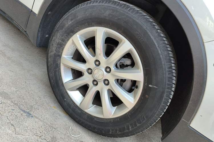 Used Buick Envision 2021 532T Two-Wheel-Drive Luxury Version Right Front Wheel Hub