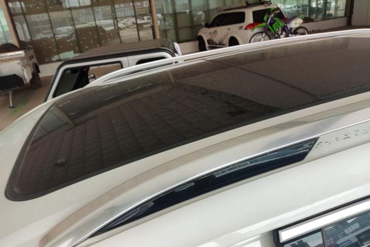 Used Buick Envision 2021 Encore Plus 652T Five-Seat Luxury Model Roof