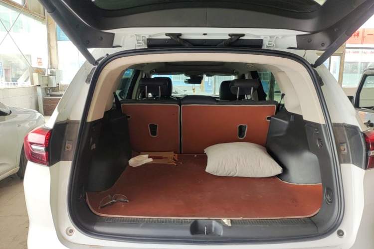Used Buick Envision 2021 Encore Plus 652T Five-Seat Luxury Model Trunk