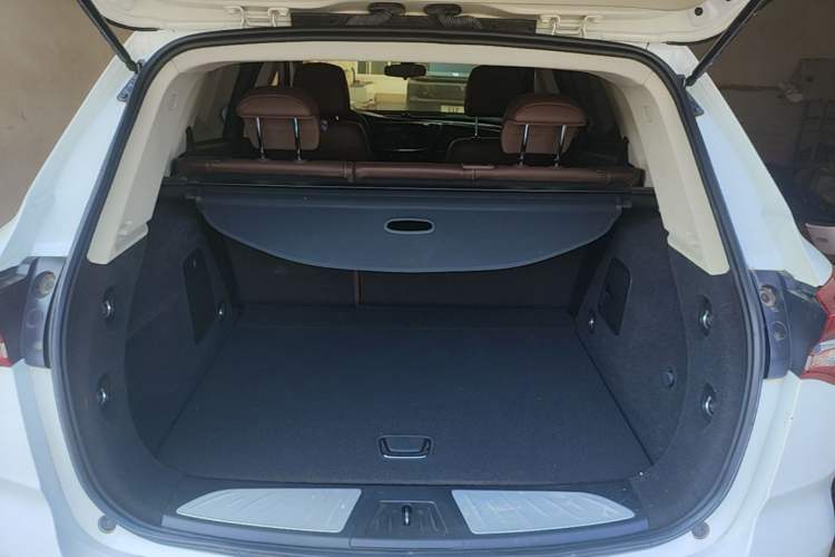Used Buick Envision 2021 532T Two-Wheel-Drive Elite Version Trunk