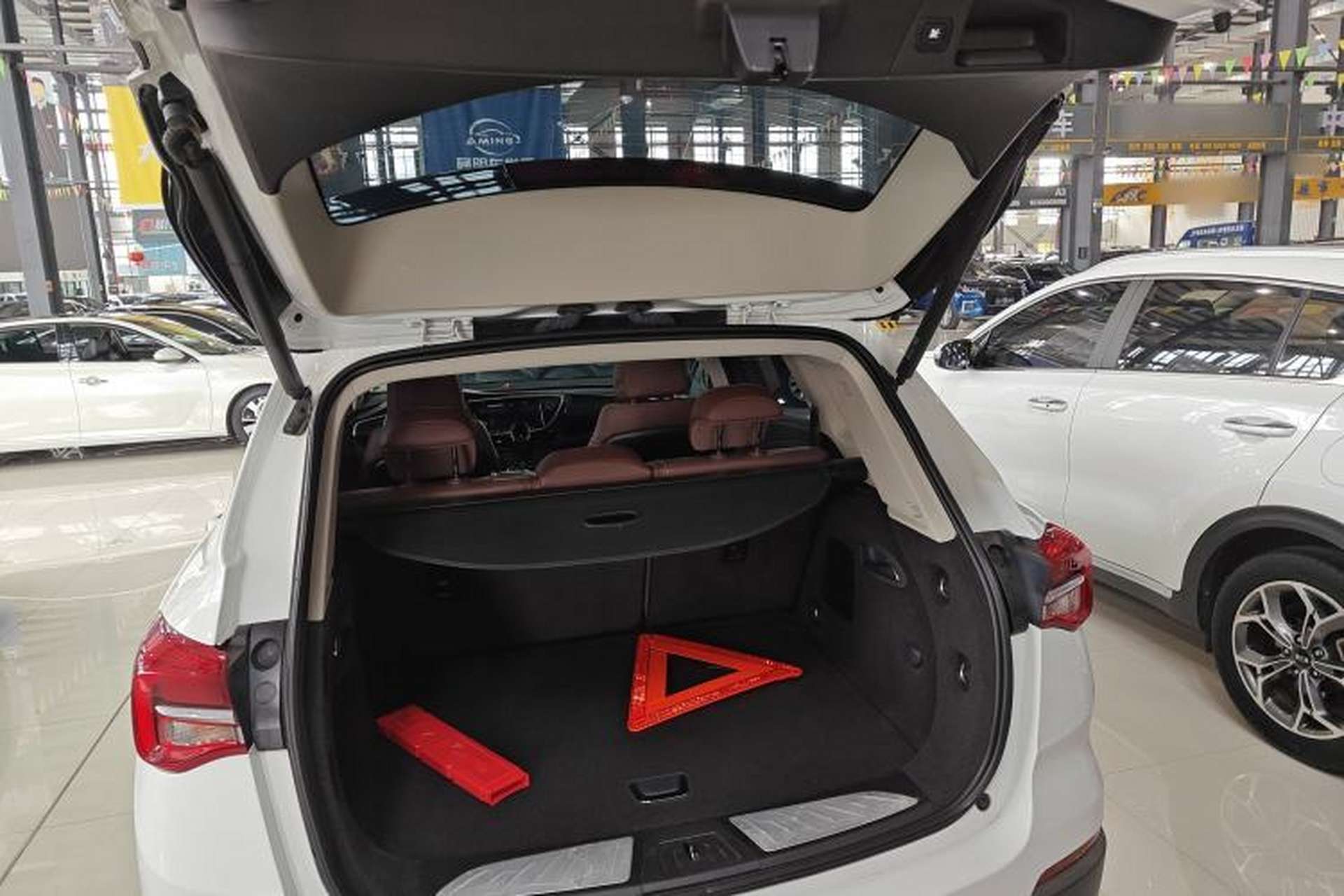 Used Buick Envision 2021 532T Two-Wheel-Drive Luxury Version Trunk