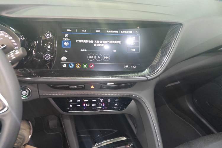 Used Buick Envision 2022 Facelift Encore S 652T Two-Wheel-Drive Luxury Model Audio And AC Panel