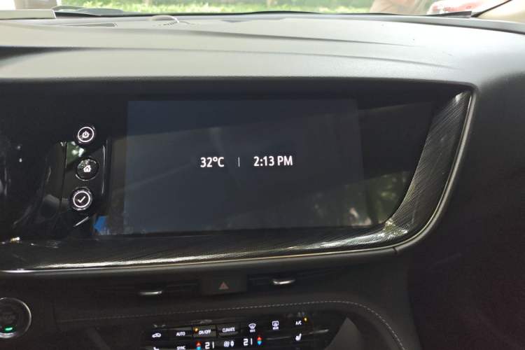 Used Buick Envision 2022 Encore Plus 652T Five-Seat Luxury Model Audio And AC Panel