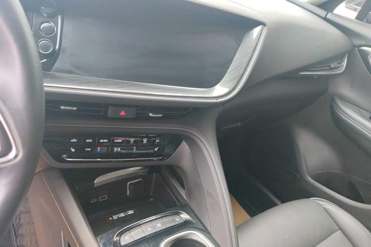 Used Buick Envision 2022 Facelift Encore Plus 552T Five-Seat Luxury Model Audio And AC Panel