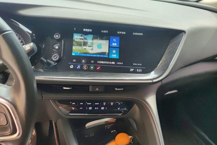 Used Buick Envision 2022 Encore Plus 552T Five-Seat Luxury Model Audio And AC Panel