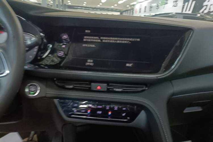 Used Buick Envision 2022 Encore Plus 552T Five-Seat Luxury Model Audio And AC Panel