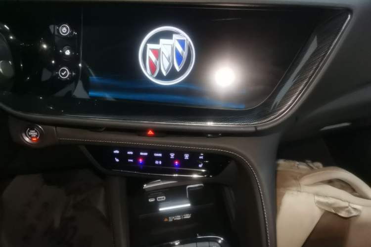 Used Buick Envision 2022 Facelift Encore S 552T Two-Wheel-Drive Luxury Model Audio And AC Panel