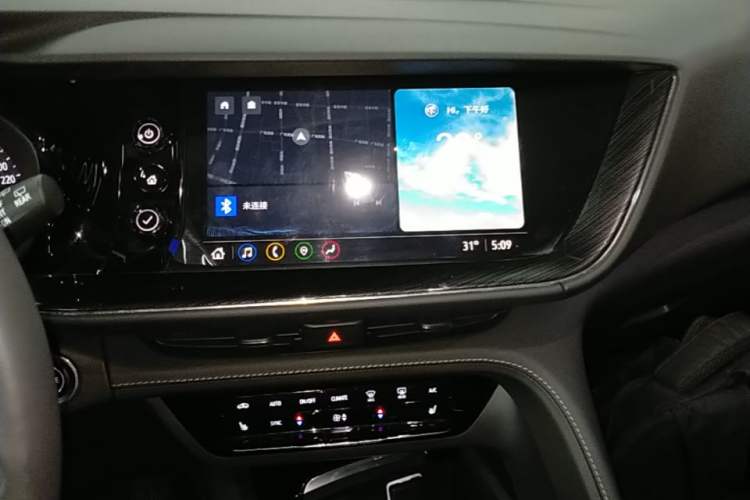 Used Buick Envision 2022 Facelift Encore S 652T Two-Wheel-Drive Luxury Model Audio And AC Panel