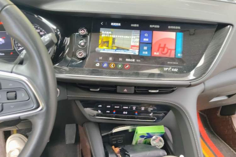 Used Buick Envision 2022 Encore Plus 652T Five-Seat Luxury Model Audio And AC Panel