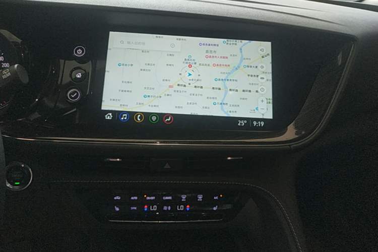 Used Buick Envision 2022 Encore Plus 652T Five-Seat Luxury Model Audio And AC Panel