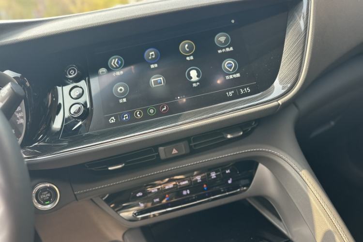 Used Buick Envision 2022 Encore Plus 652T Five-Seat Luxury Model Audio And AC Panel