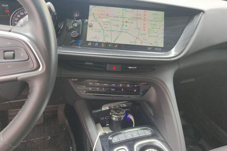 Used Buick Envision 2022 Encore Plus 652T Five-Seat Luxury Model Audio And AC Panel