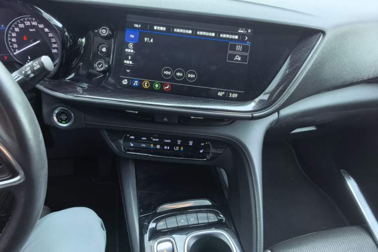 Used Buick Envision 2022 Encore Plus 652T Five-Seat Luxury Model Audio And AC Panel