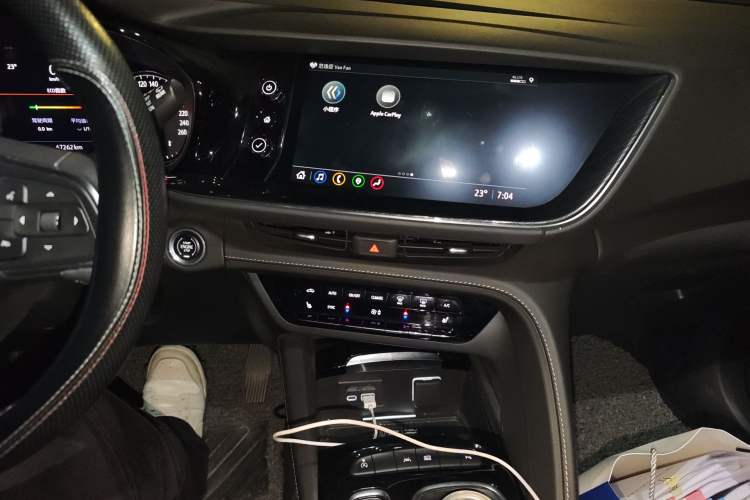 Used Buick Envision 2022 Facelift Encore S 552T Two-Wheel-Drive Luxury Model Audio And AC Panel