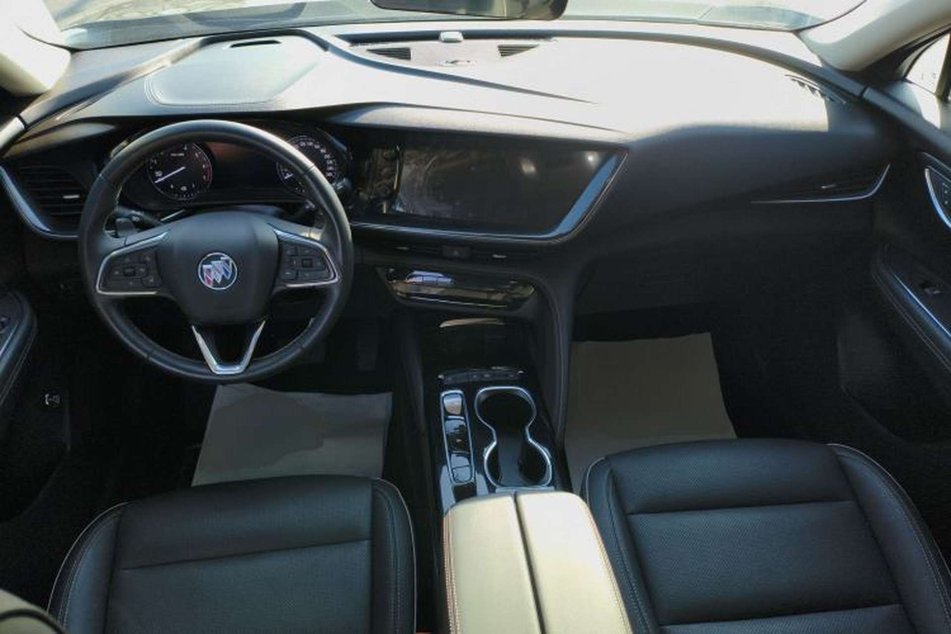 Used Buick Envision 2022 Encore Plus 652T Five-Seat Luxury Model Center Console