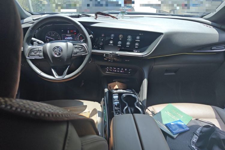 Used Buick Envision 2022 Encore Plus 652T Five-Seat Luxury Model Center Console