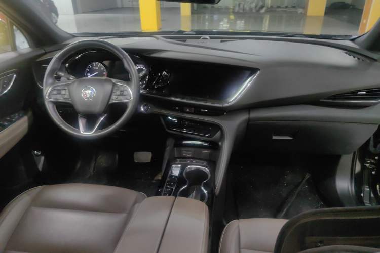 Used Buick Envision 2022 Encore Plus 652T Five-Seat Luxury Model Center Console