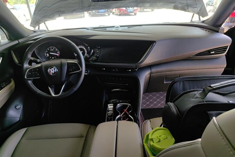 Used Buick Envision 2022 Encore Plus 652T Five-Seat Luxury Model Center Console