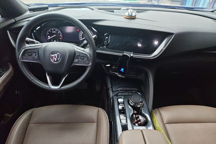Used Buick Envision 2022 Encore Plus 652T Five-Seat Luxury Model Center Console
