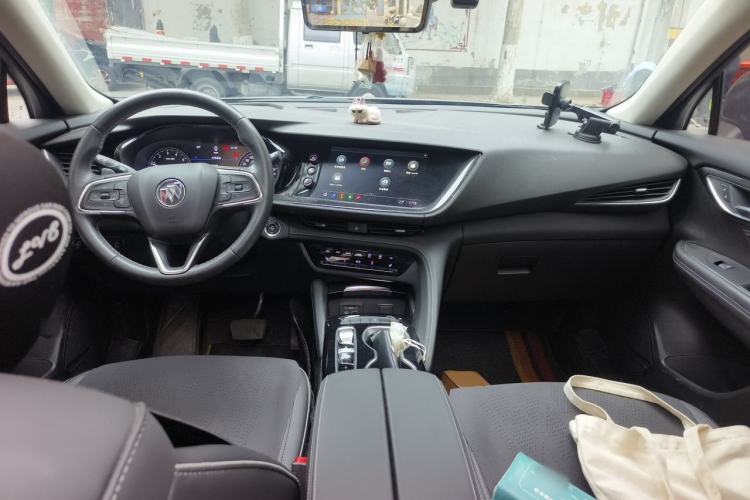 Used Buick Envision 2022 Encore Plus 652T Five-Seat Luxury Model Center Console