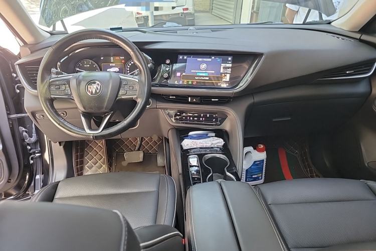 Used Buick Envision 2022 Encore Plus 652T Five-Seat Luxury Model Center Console