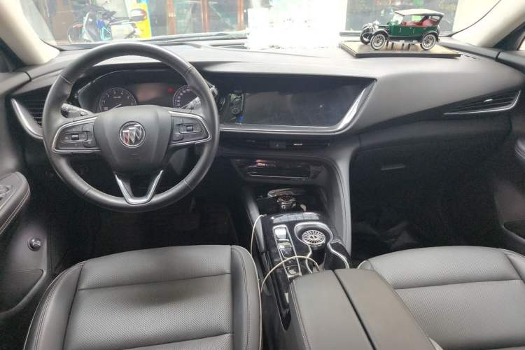 Used Buick Envision 2022 Encore Plus 652T Five-Seat Luxury Model Center Console
