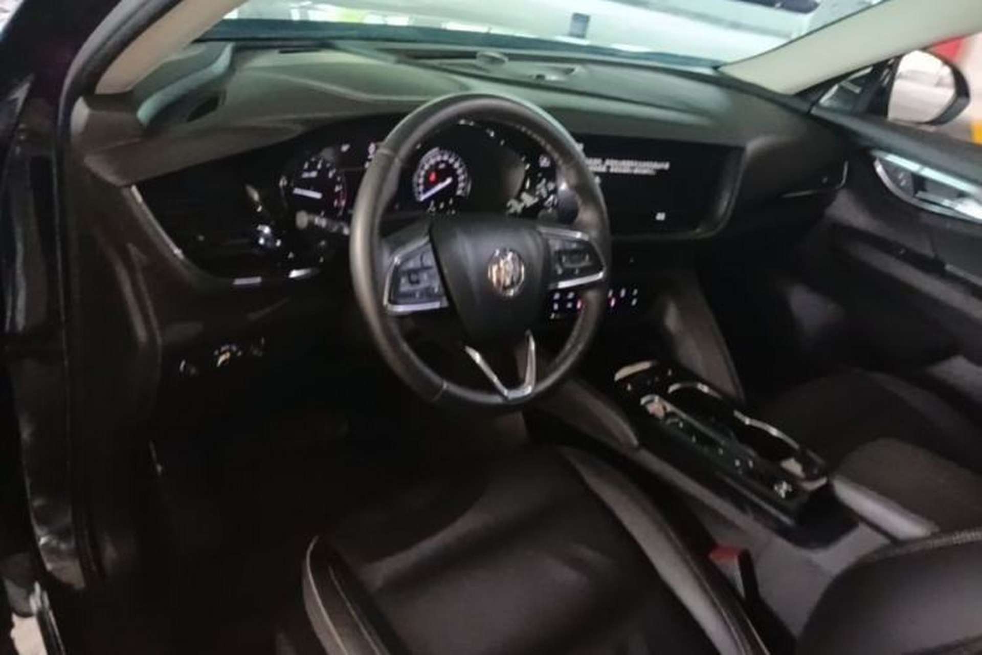 Used Buick Envision 2022 Encore Plus 652T Five-Seat Luxury Model Center Console