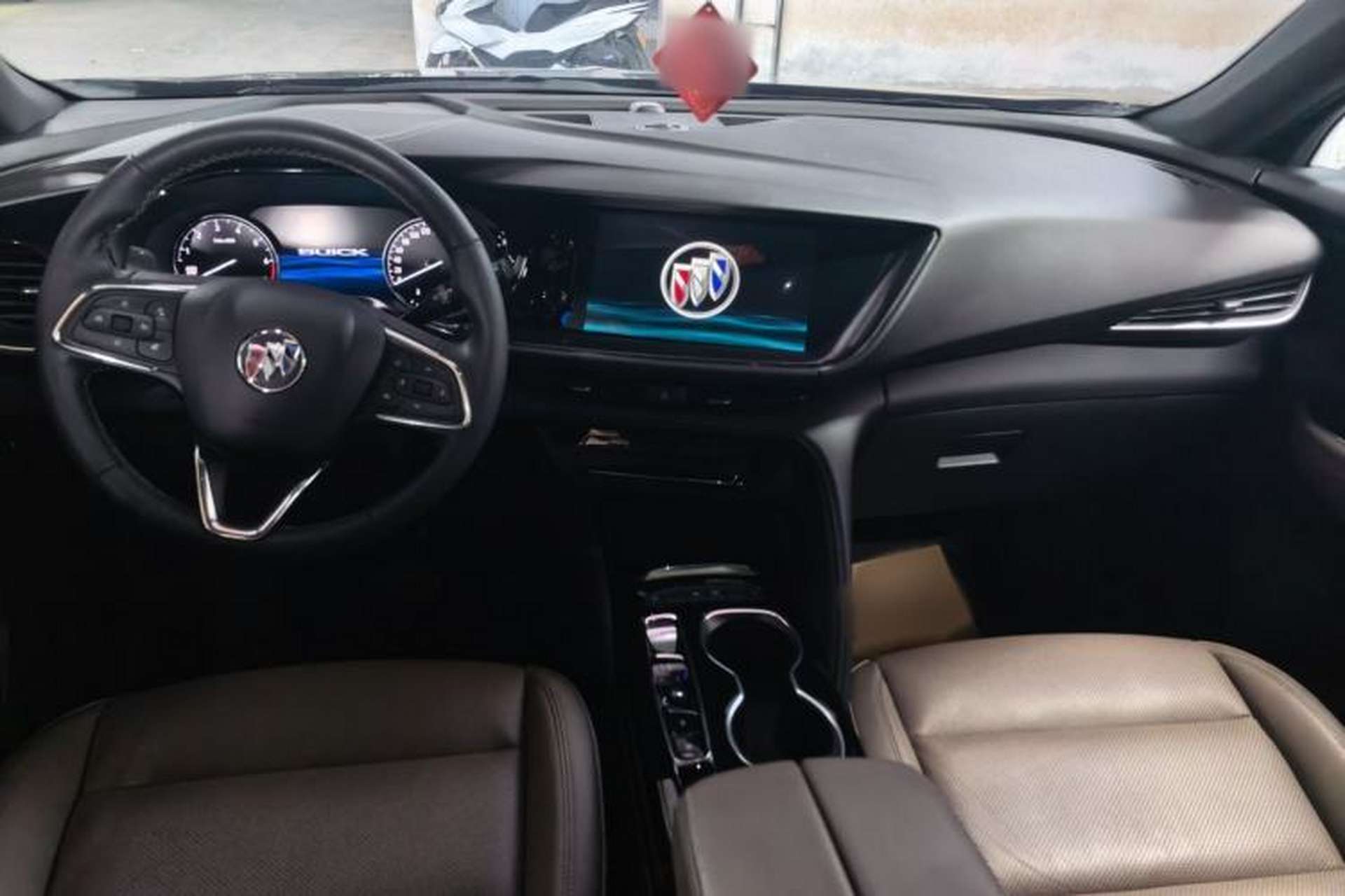 Used Buick Envision 2022 Encore Plus 652T Five-Seat Luxury Model Center Console