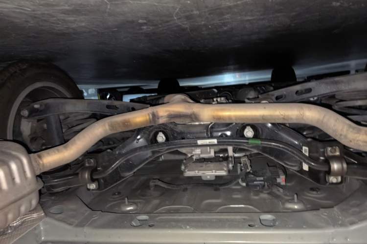 Used Buick Envision 2022 Encore Plus 652T Five-Seat All-Wheel-Drive Luxury Model Chassis Rear