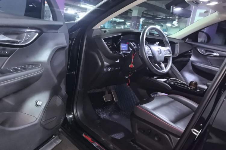 Used Buick Envision 2022 Encore S GS Two-Wheel Drive Smart & Sporty Model Driver Seat