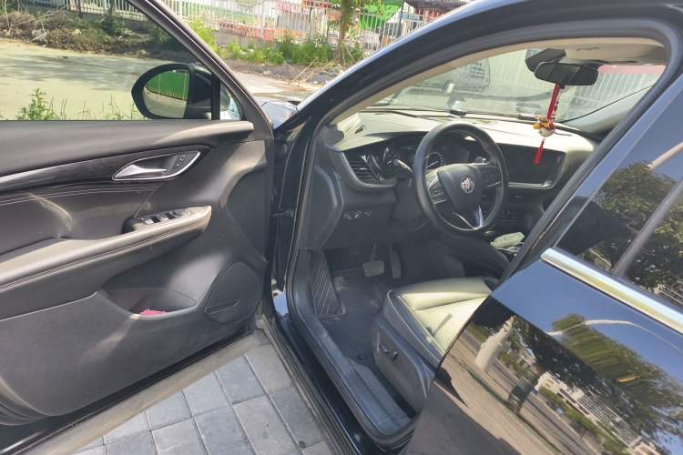 Used Buick Envision 2022 Encore S 552T Two-Wheel-Drive Luxury Model Driver Seat