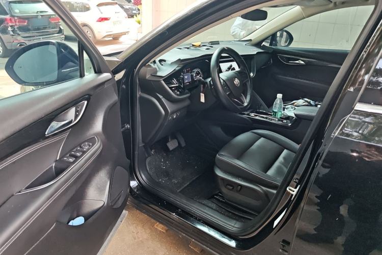Used Buick Envision 2022 Encore S 552T Two-Wheel-Drive Luxury Model Driver Seat
