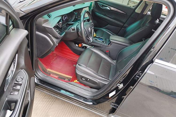 Used Buick Envision 2022 Encore S 652T Two-Wheel-Drive Luxury Model Driver Seat