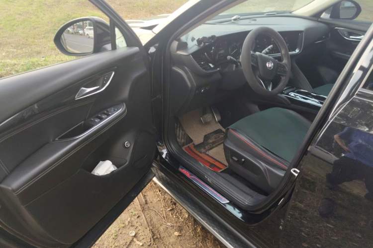 Used Buick Envision 2022 Encore S GS 4x4 Sport Edition Driver Seat