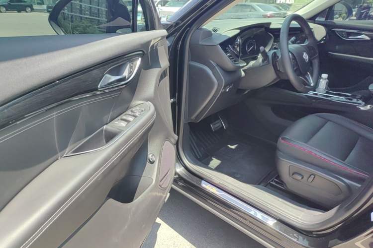 Used Buick Envision 2022 Encore S GS Two-Wheel Drive Smart Sport Model Driver Seat