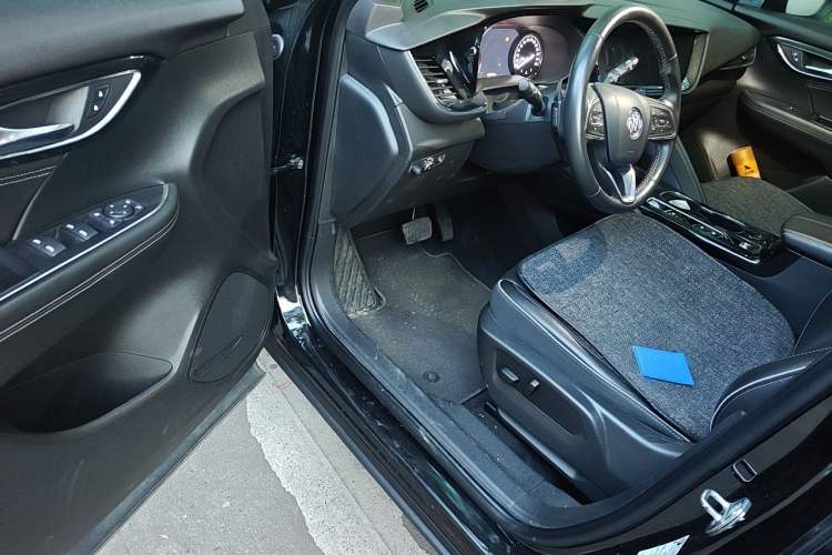 Used Buick Envision 2022 Encore S 552T Two-Wheel-Drive Luxury Model Driver Seat