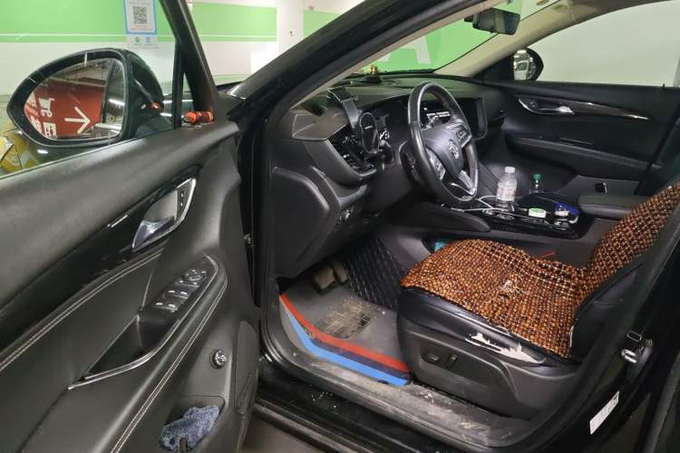 Used Buick Envision 2022 Encore Plus 652T Five-Seat Luxury Model Driver Seat