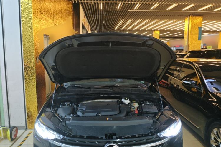 Used Buick Envision 2022 Encore Plus 652T Five-Seat All-Wheel-Drive Luxury Model Engine Bay