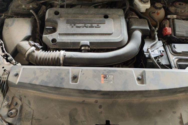 Used Buick Envision 2022 Encore Plus 652T Five-Seat Luxury Model Engine Bay