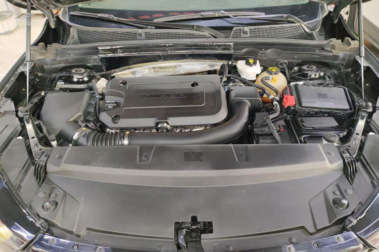 Used Buick Envision 2022 Encore S 652T Two-Wheel-Drive Luxury Model Engine Bay