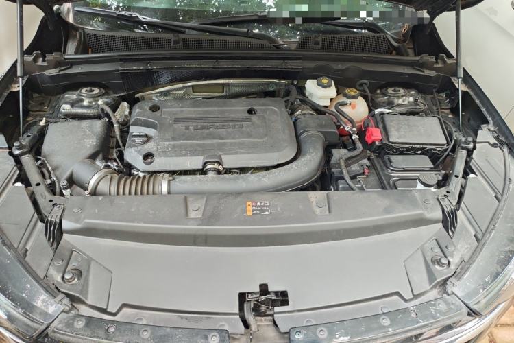 Used Buick Envision 2022 Encore Plus 652T Five-Seat Luxury Model Engine Bay