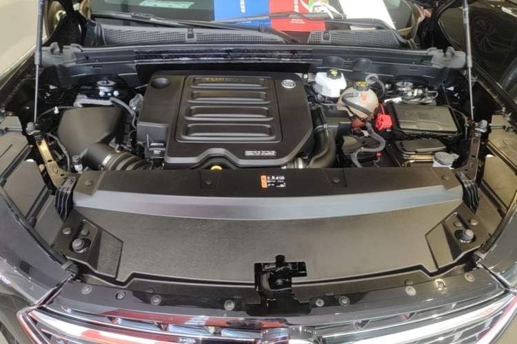 Used Buick Envision 2022 Facelift Encore S 552T Two-Wheel-Drive Luxury Model Engine Bay