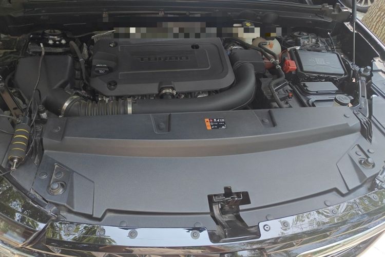 Used Buick Envision 2022 Encore Plus Avenir Avenir 5-Seater Edition Engine Bay