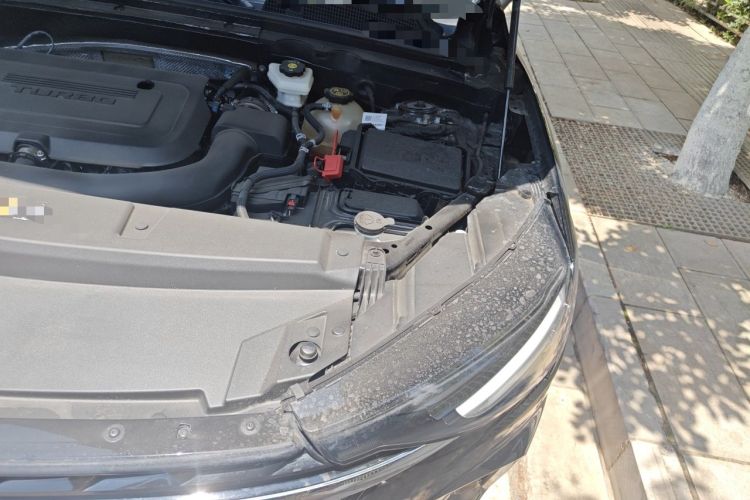 Used Buick Envision 2022 Encore Plus 652T Five-Seat Luxury Model Engine Bay Left